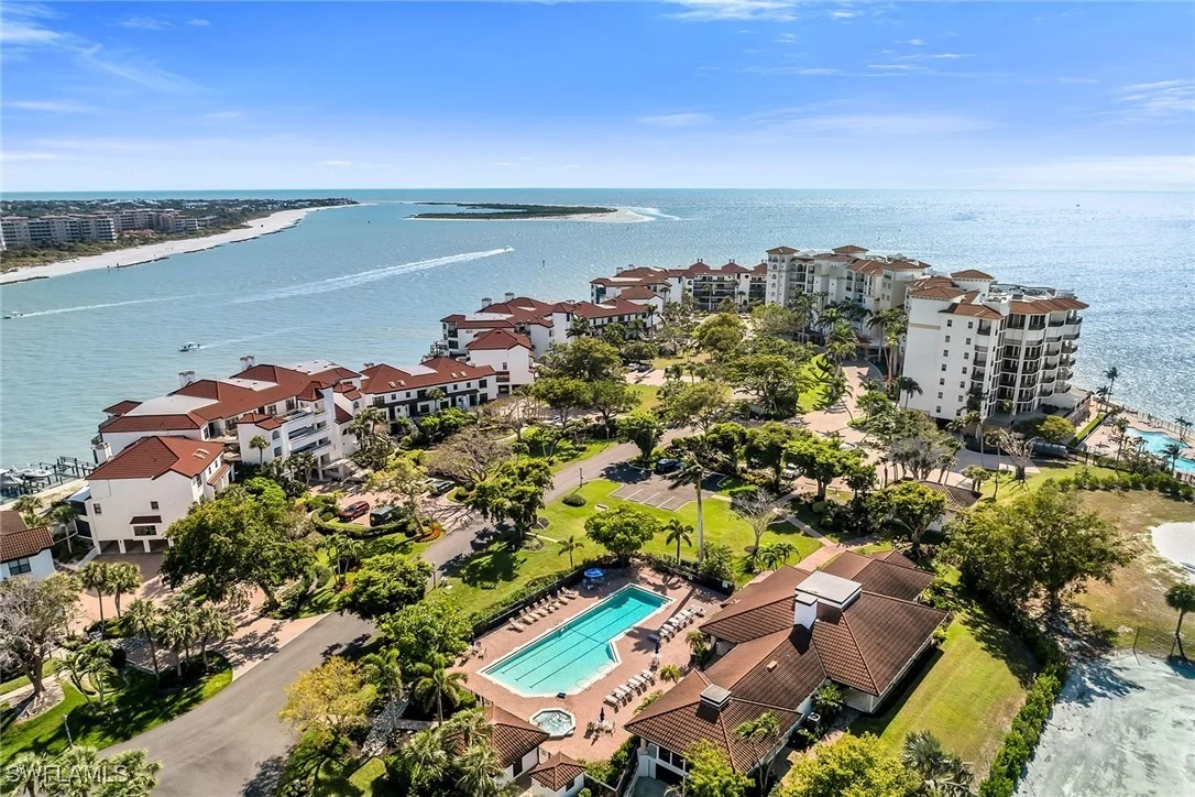 Photo of Unit 306 at 700 La Peninsula Boulevard