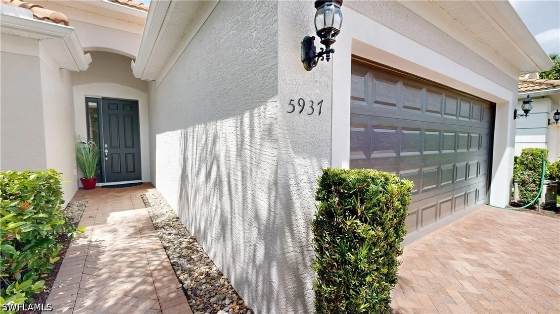 Photo of 5937 Constitution Street