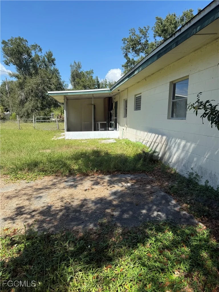 Photo of 5915 Howard Lane
