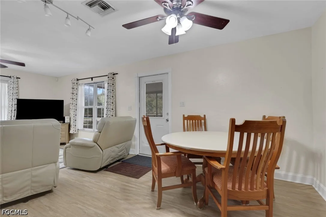 Photo of 2431 Lippincott Road