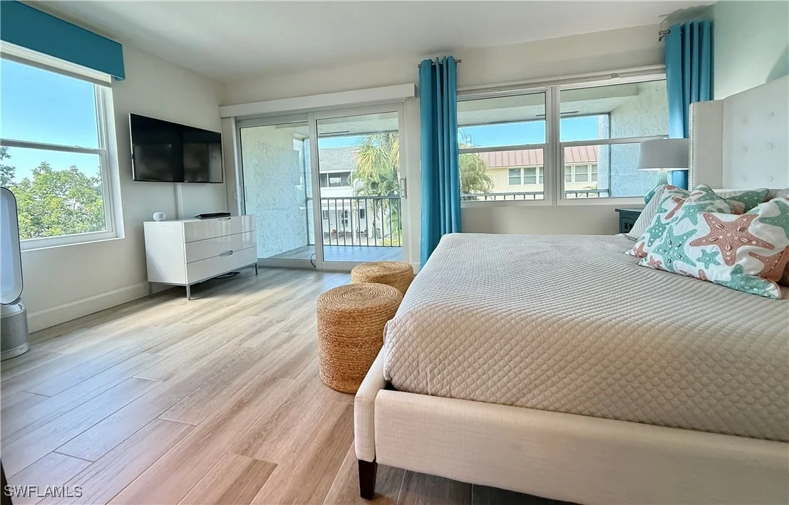 Photo of Unit 534 at 800 River Point Drive