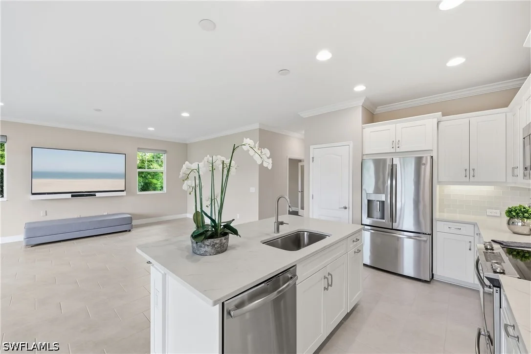 Photo of Unit 908 at 6966 Avalon Circle