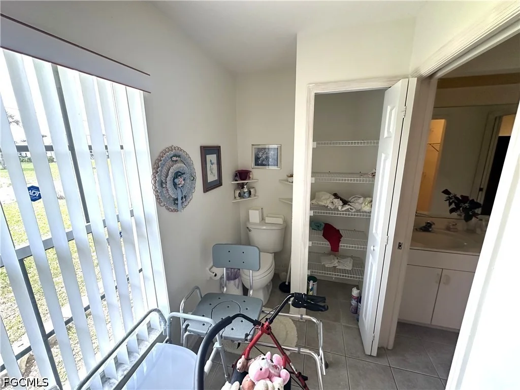 Photo of 2409 Del Ray Place