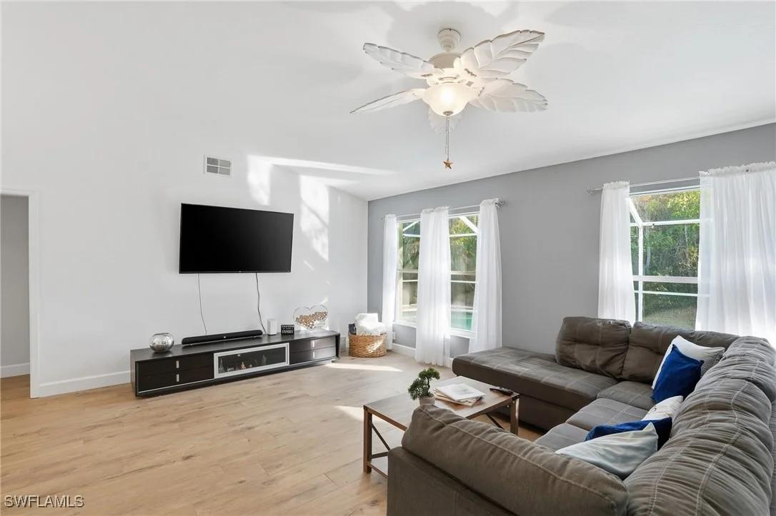 Photo of 272 Johnnycake Drive
