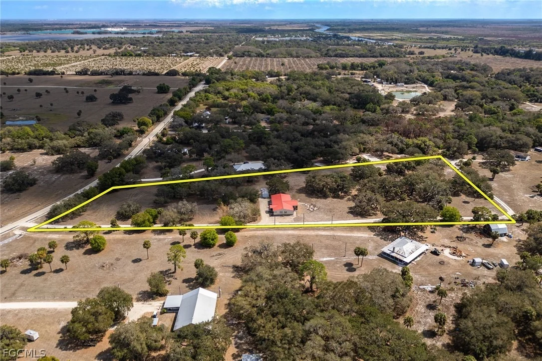 Photo of 2032 Ortona Locks Road