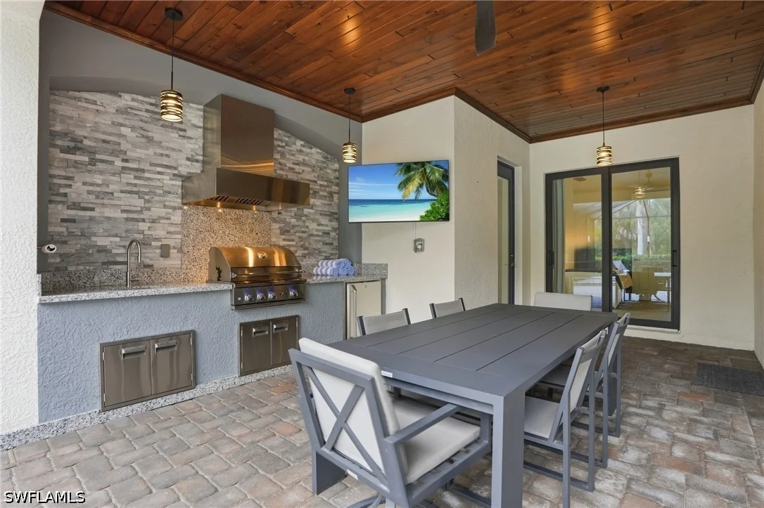 Photo of 2327 Somerset Place