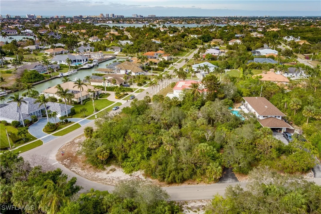 Photo of 889 Scott Drive
