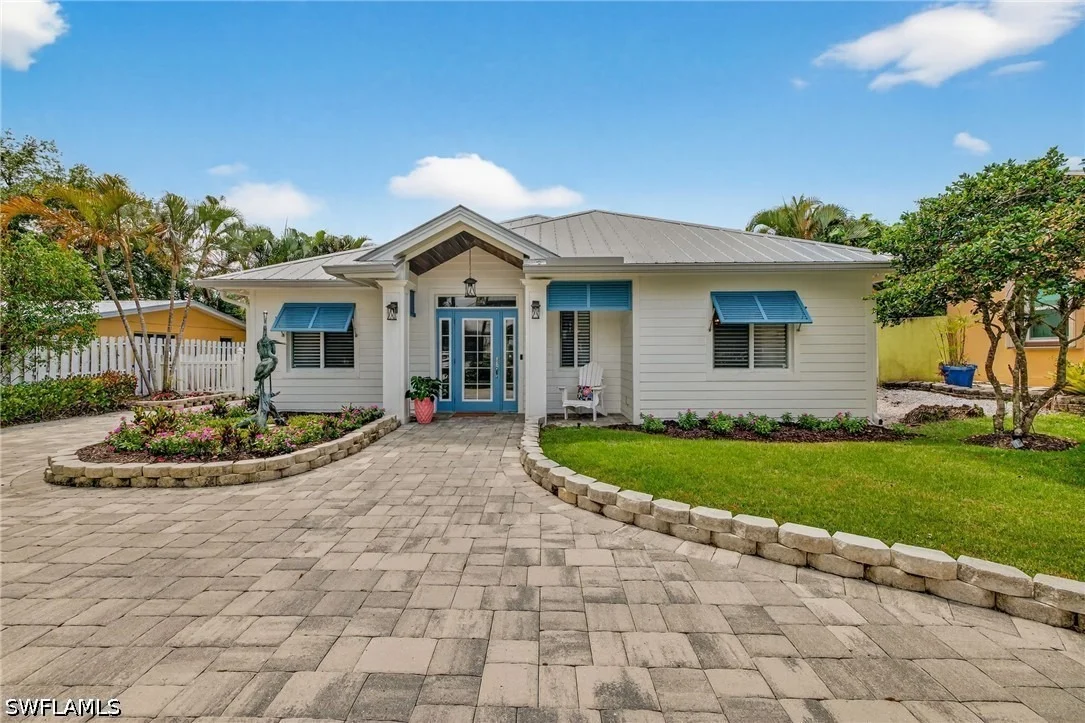 Photo of 740 5th Avenue N