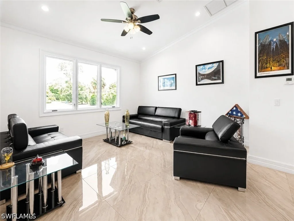 Photo of 556 6th Street SE
