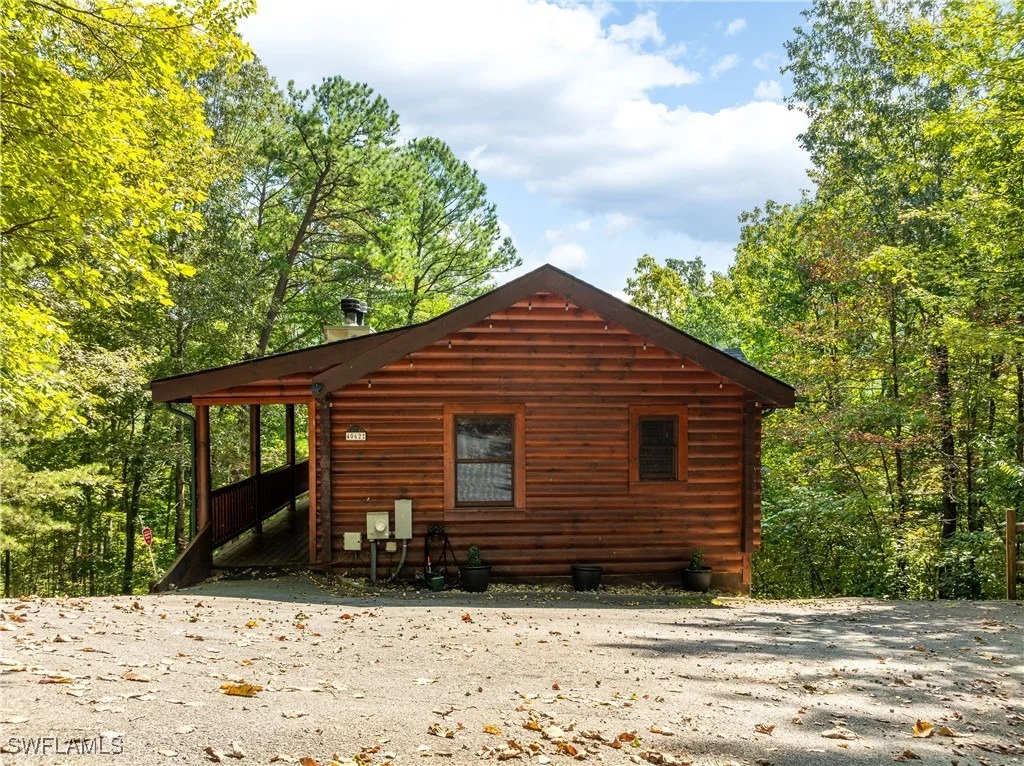 Photo of 4062 Chamberlain Lane