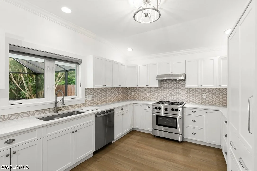 Photo of 1128 Hilltop Drive