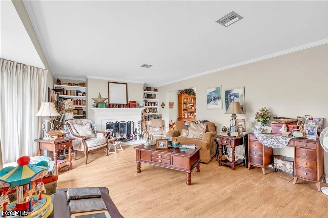 Photo of 1210 Riverbend Drive