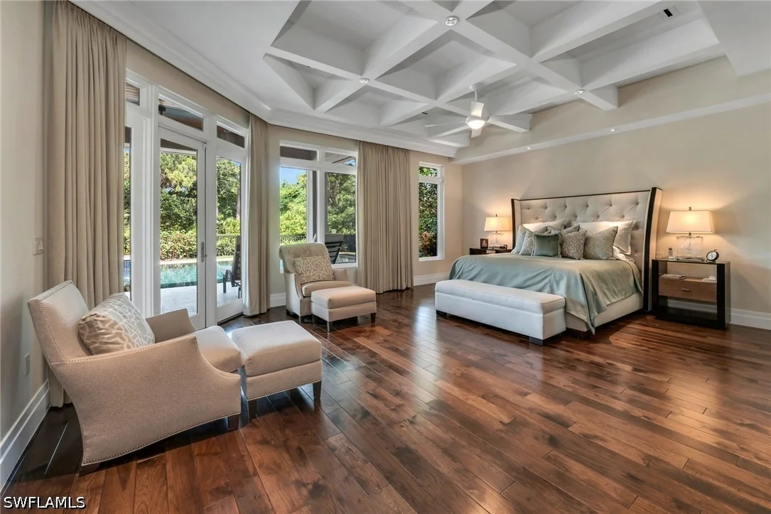 Photo of 384 Edgemere Way E