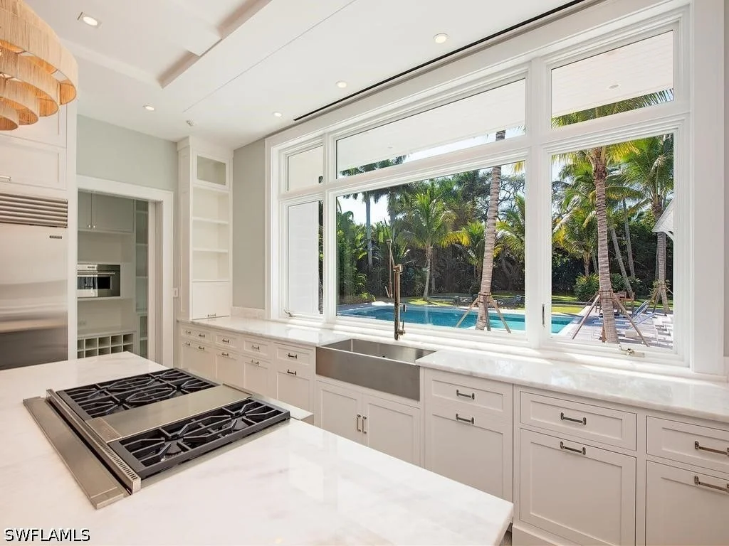 Photo of 225 4th Avenue N