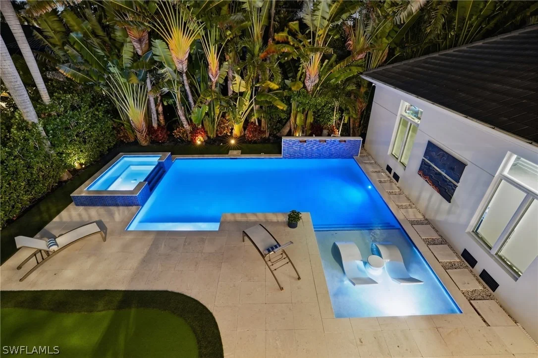 Photo of 725 Harbour Drive