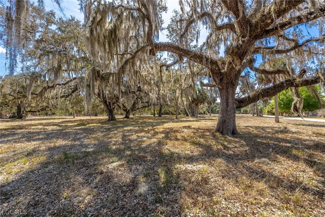 Photo of 2032 Ortona Locks Road