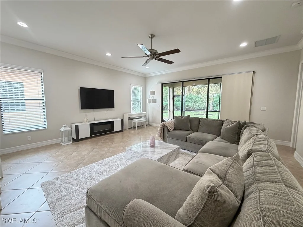 Photo of 3195 Pacific Drive