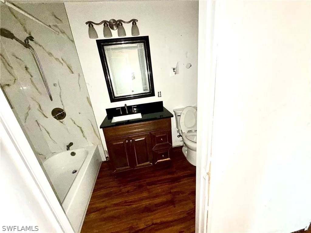 Photo of 2632 Weeks Avenue
