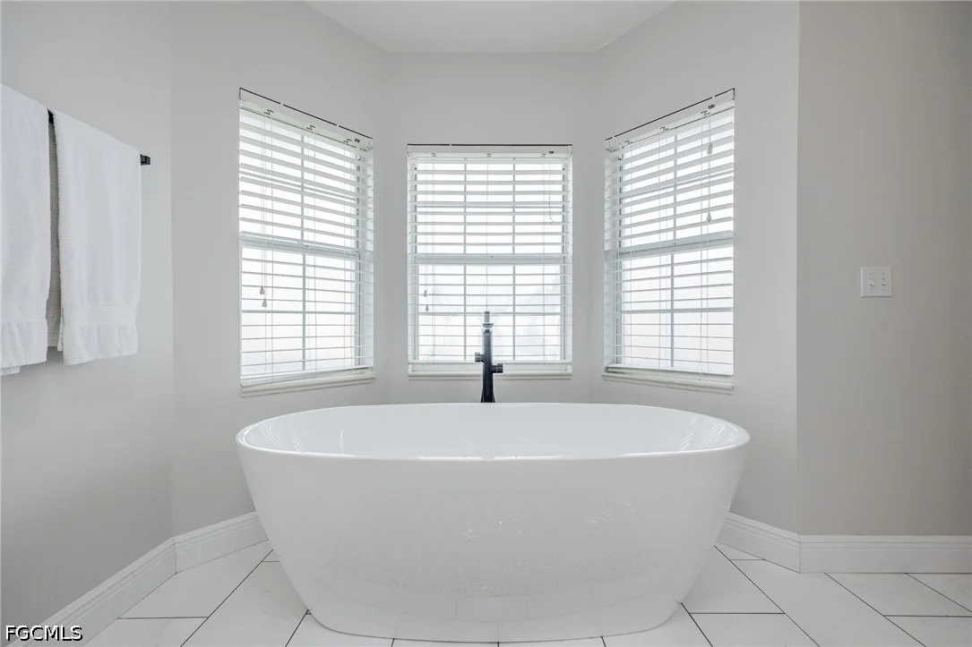 Photo of 1261 Riverbend Drive