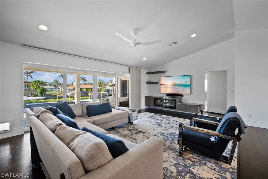 Photo of 266 Egret Avenue