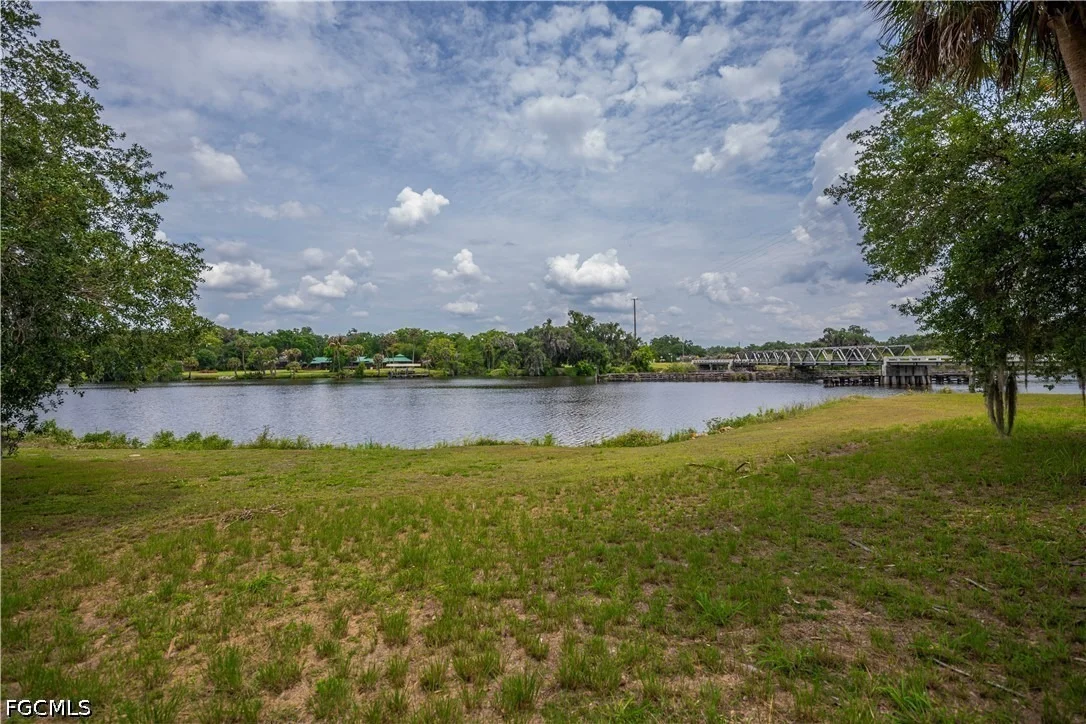 Photo of 75 Ft Denaud Bridge Way