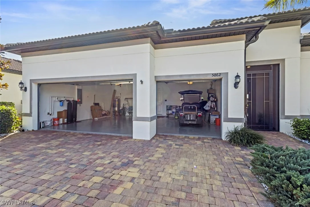 Photo of 5862 Champion Lane
