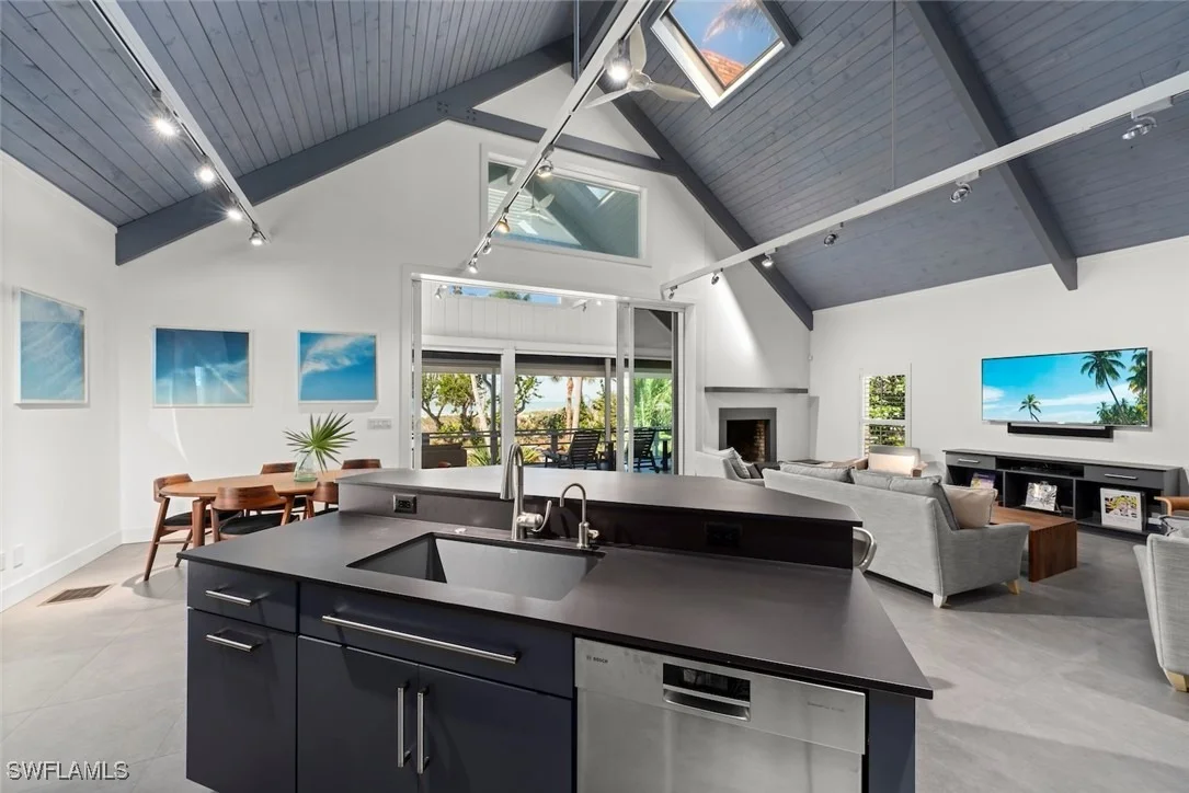 Photo of 16886 Captiva Drive