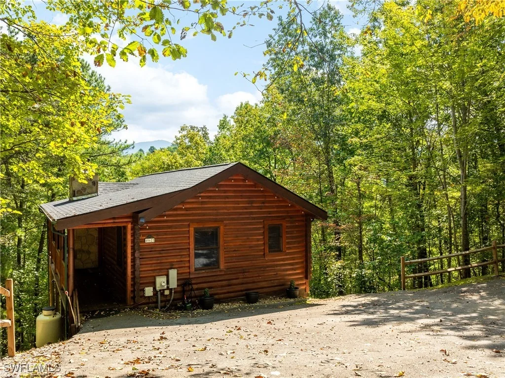 Photo of 4062 Chamberlain Lane
