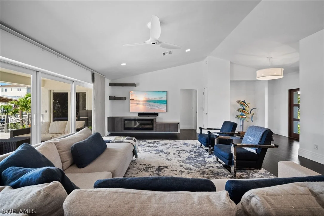 Photo of 266 Egret Avenue