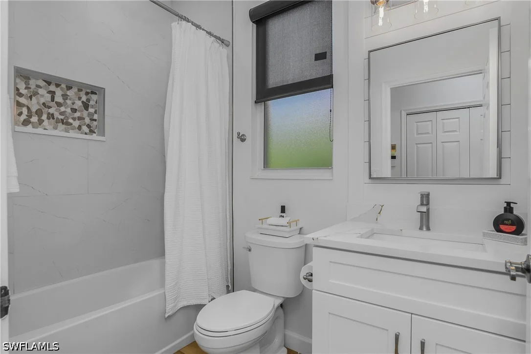 Photo of 120 Livermore Lane