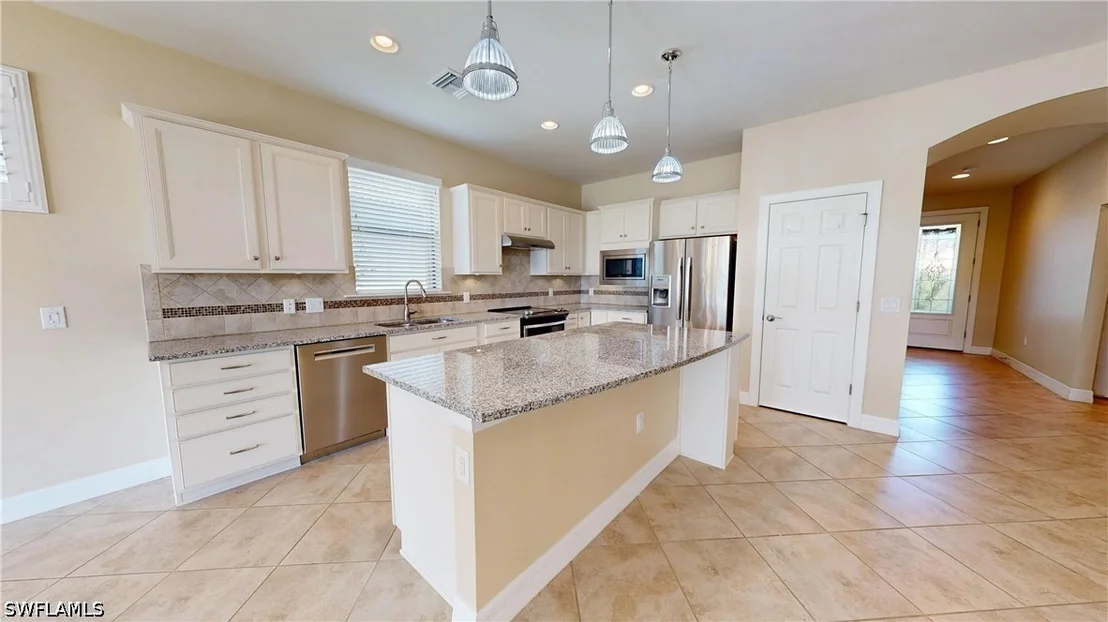 Photo of 6264 Victory Drive
