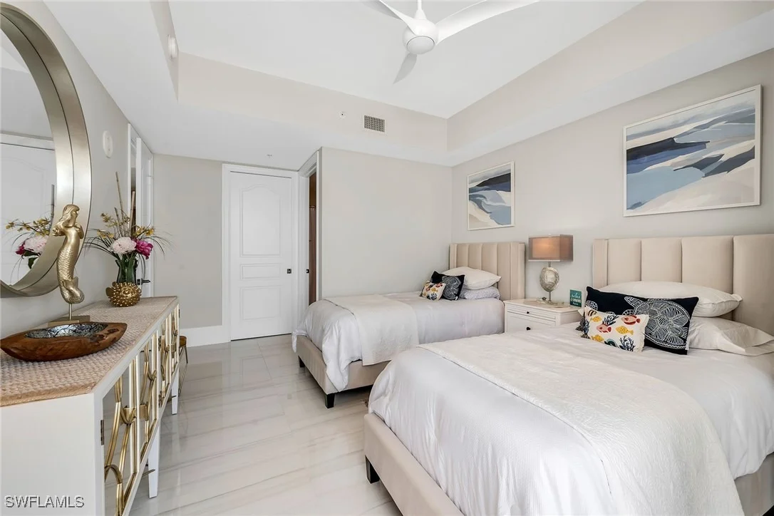 Photo of Unit 306 at 700 La Peninsula Boulevard