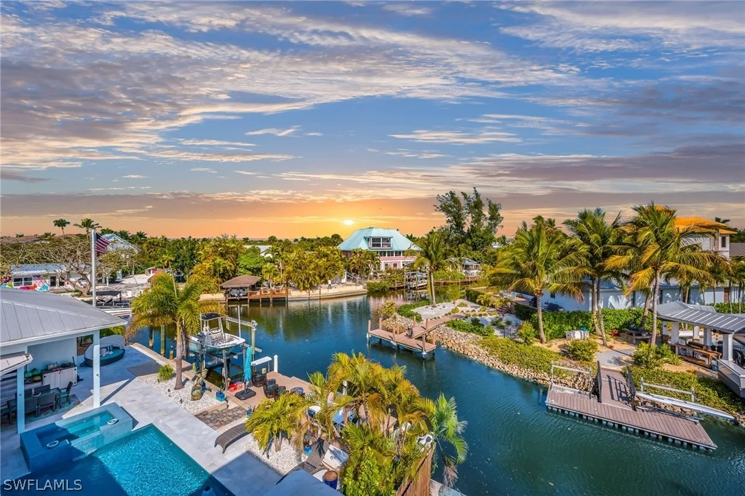 Photo of 2649 Riverview Drive
