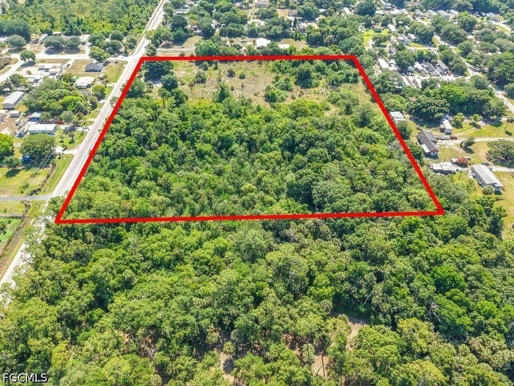 Photo of 4607 LAKE TRAFFORD Road