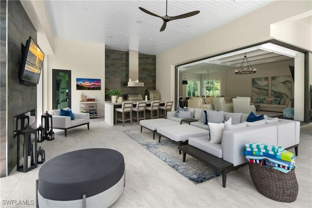 Photo of 882 CASSENA Road