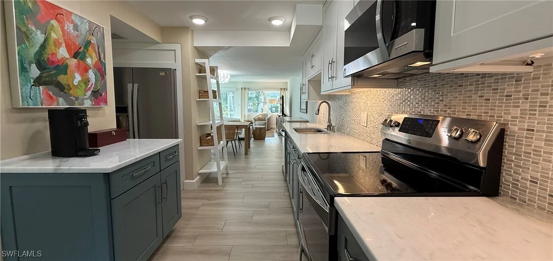 Photo of Unit 534 at 800 River Point Drive