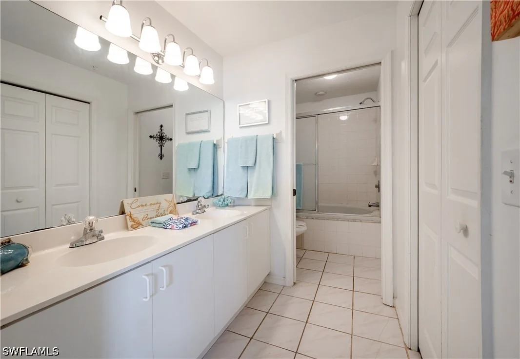Photo of Unit 1002 at 367 Dover Place