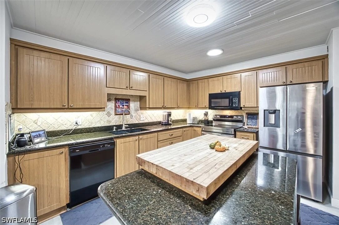 Photo of 2490 Outrigger Lane
