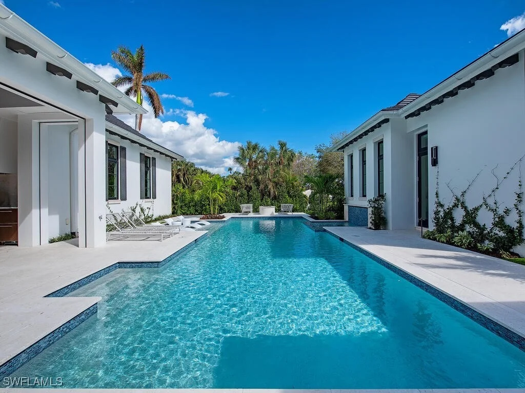 Photo of 1795 Gordon Drive