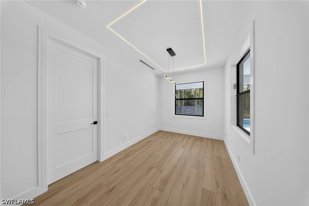 Photo of 533 6th Street SE