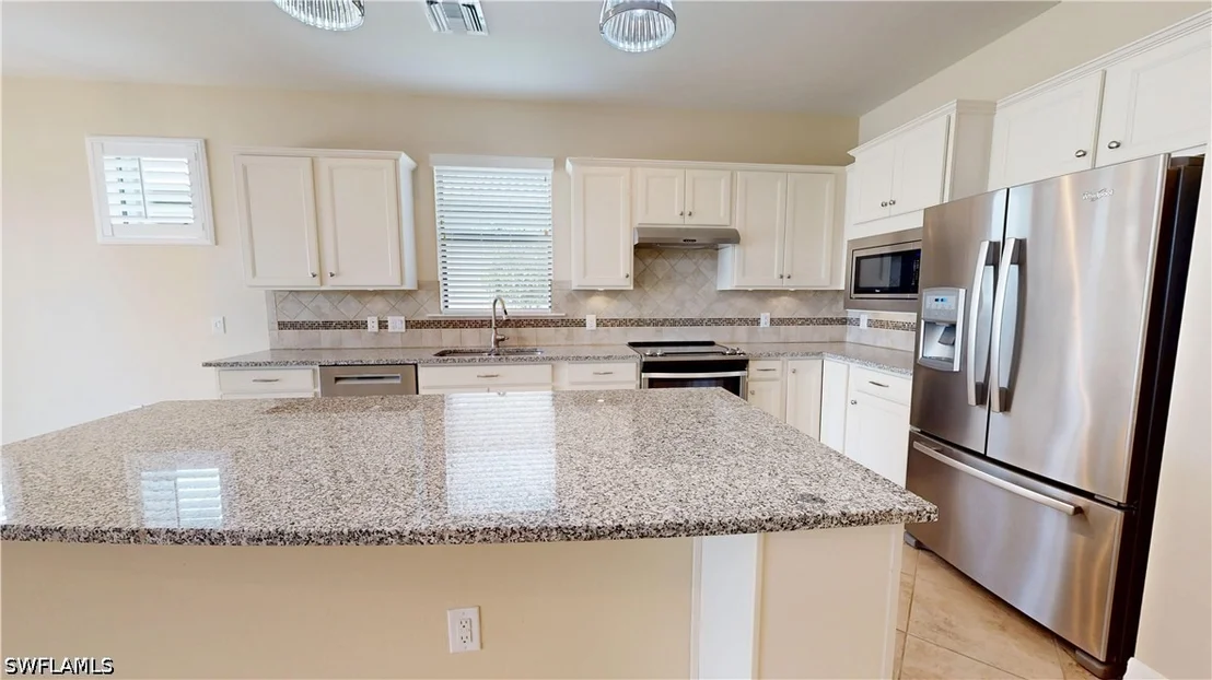 Photo of 6264 Victory Drive
