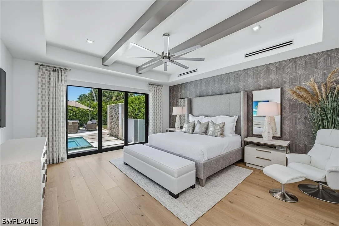 Photo of 692 Banyan Boulevard