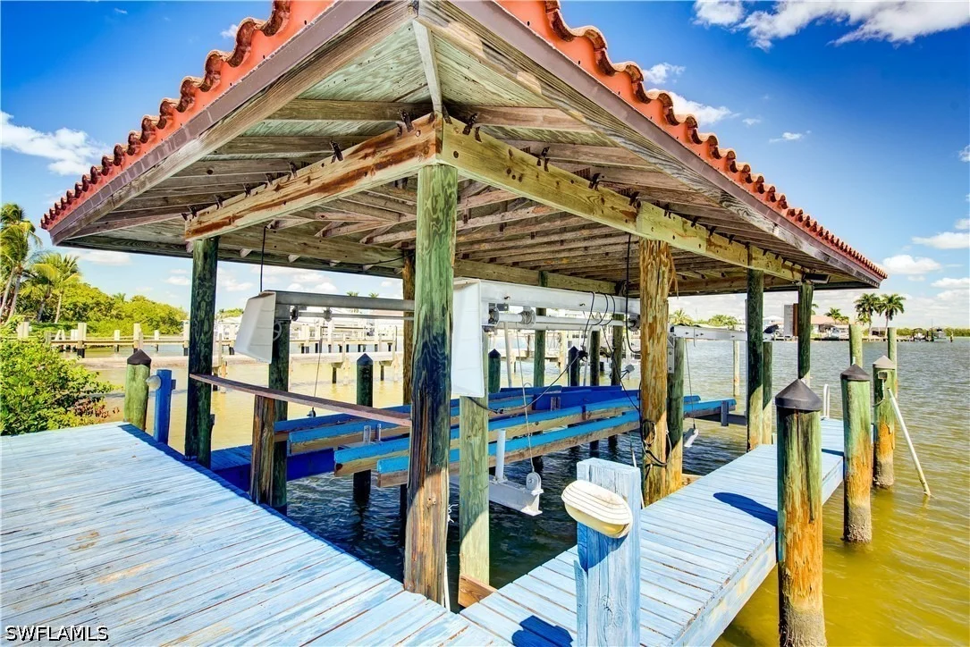 Photo of 11 Capri Boulevard
