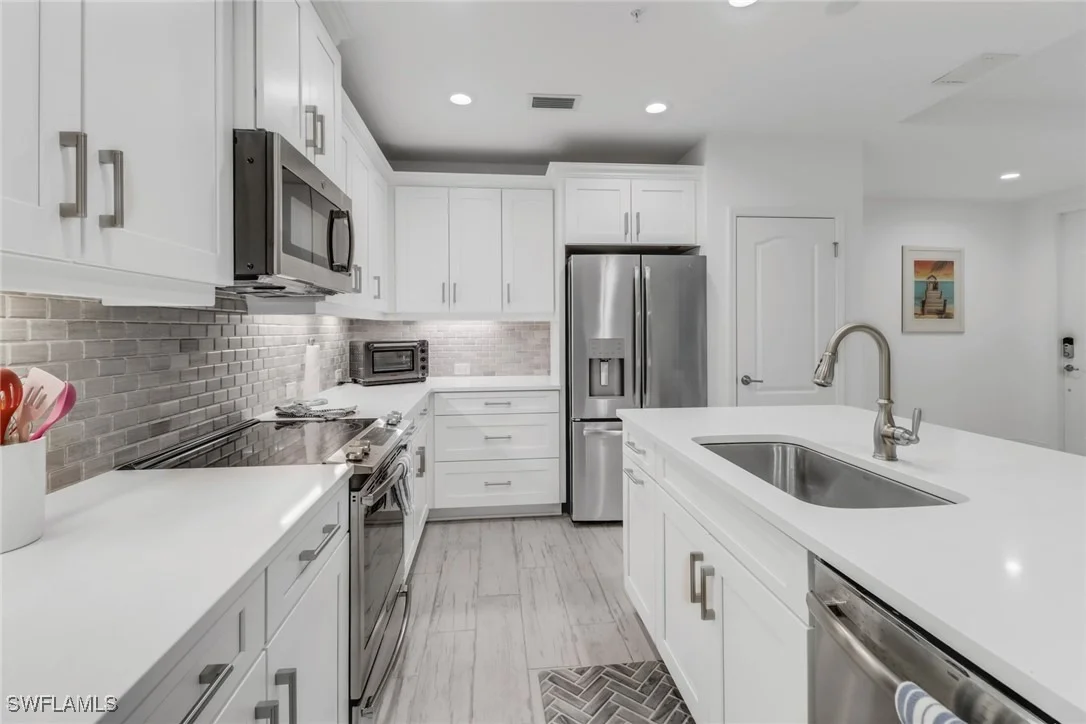 Photo of Unit 1801 at 6953 Avalon Circle
