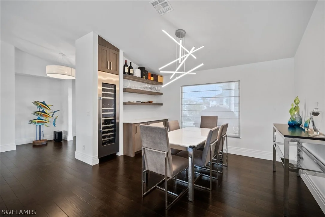 Photo of 266 Egret Avenue