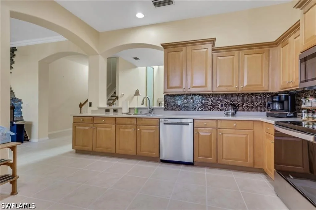 Photo of 12506 IVORY STONE Loop