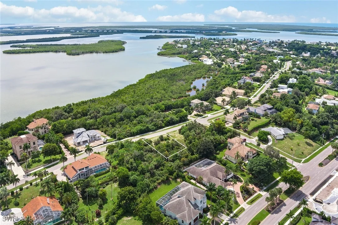 Photo of 680 Inlet Drive