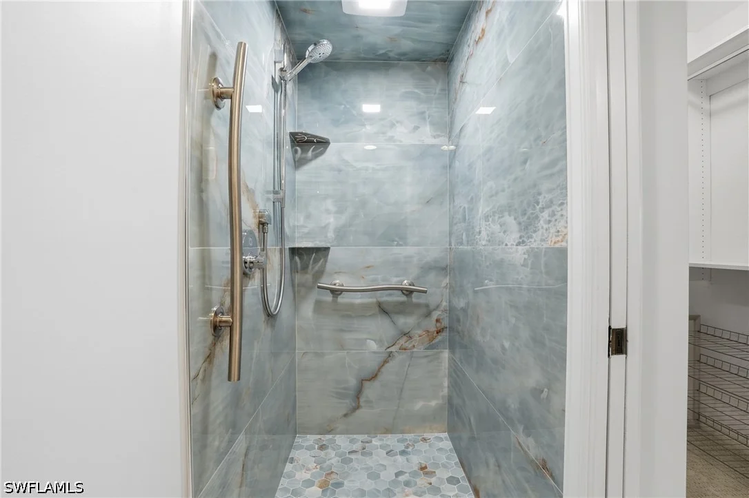 Photo of Unit 309 at 4111 Lorene Drive