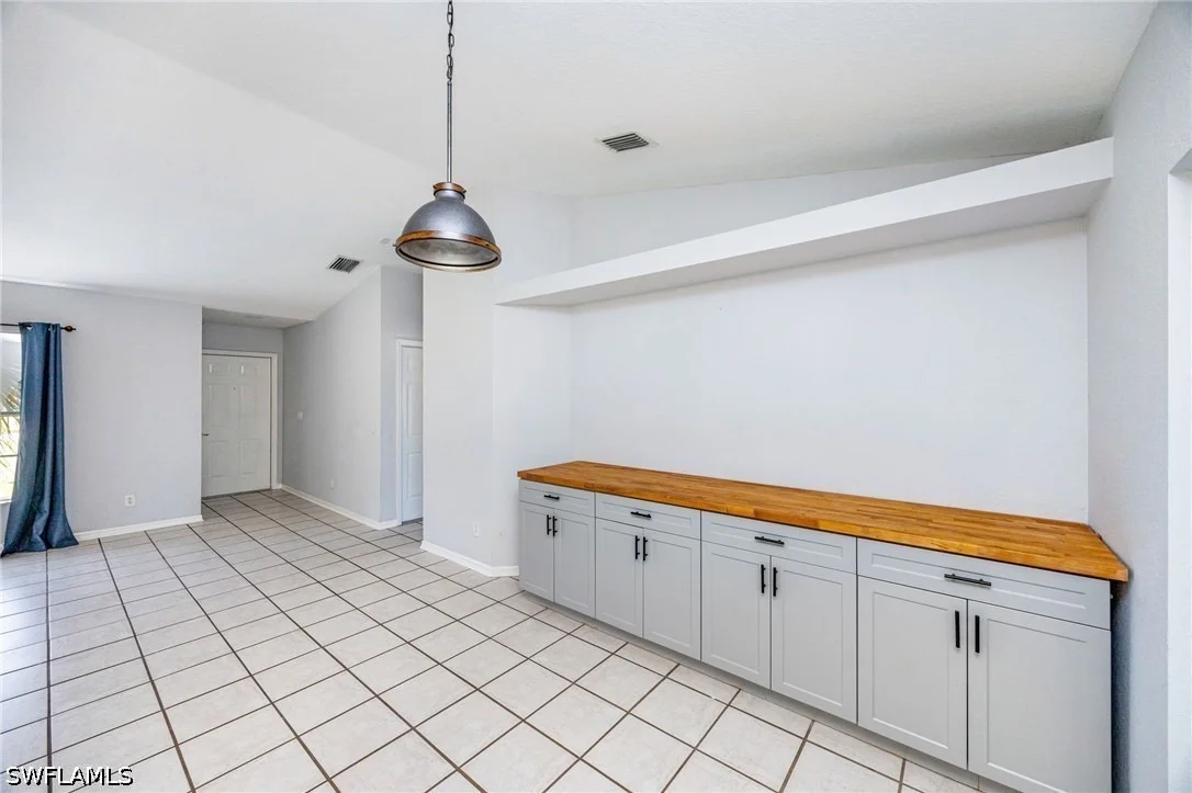 Photo of 841 8th Street SE
