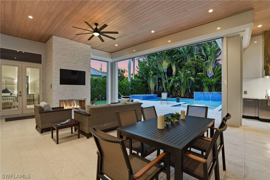 Photo of 725 Harbour Drive
